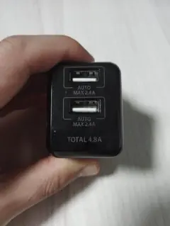 アイホープ　充電器　5V 2.4A 2ポート