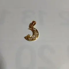 三日月モチーフペンダントトップ