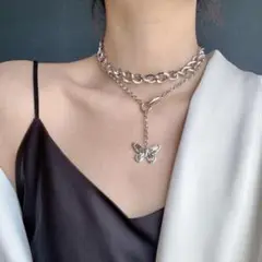 ★新品未使用★ ❤️❤️蝶ネックレス シルバーカラー 2連❤️❤️