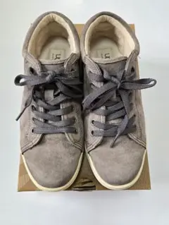 UGG スニーカーTOMIサイズ 23cm　グレー