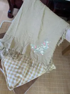 earth music&ecology 花柄刺繍ストール