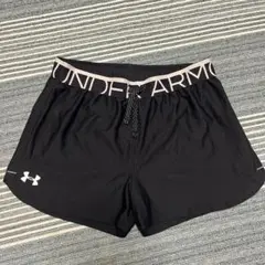 Under Armour 黒 ショートパンツ