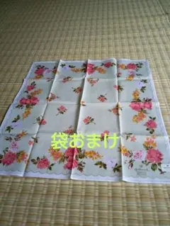 Hallmark 花柄 コットンハンカチ 約47センチ