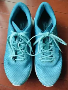 ヨネックス　YONEX　ランニングシューズ24センチ　セーフラン エアラス