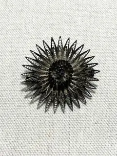 ヴィンテージ フィリグリー ブローチ 向日葵風 黒銀色 約5cm