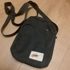 NIKE ショルダーバッグ　ブラック
