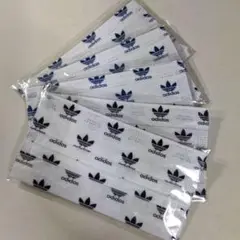 adidas 不織布マスク