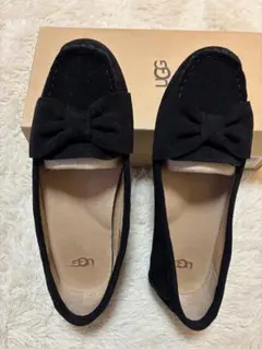 UGG ブラックスエード リボンローファー