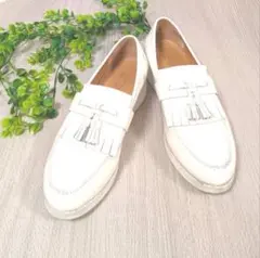 GUCCI ホワイト タッセルローファー