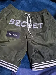SECRET オリーブ ショートパンツ M