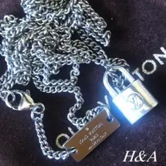 LOUIS VUITTON ロックイットAG925南京錠モチーフu0026メタルチェーン