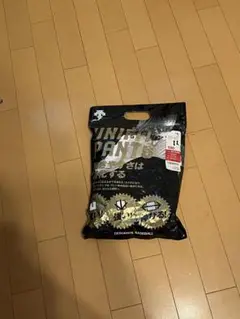 新品未使用。 少年野球サイズ130デサント練習着。