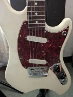 Fender Swinger（フェンダー・スウィンガー）とは - Fender
