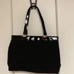 【セール】エナメル黒GUCCIトートバッグ