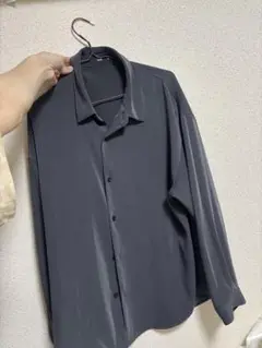 ダークグレー ボタンアップシャツとスラックス セット　HALE