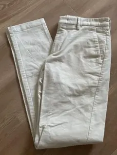 美品 BOSS スリムフィット ホワイトパンツ