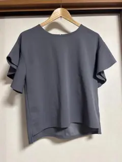 【美品】UNTITLED フレアスリーブトップス グレー