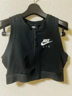 ナイキ　スポーツブラ　タンクトップ　黒