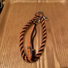 オレンジと紫の編み紐ネックストラップ