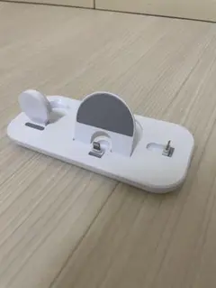 iPhone、アップルウォッチ、AirPods用の充電器☆3台同時充電！