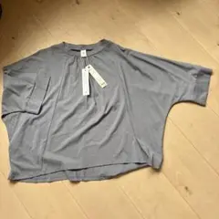 本日セール⭐︎LILASIC ブルーグレー 五分袖 ドルマンスリーブプルオーバー