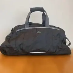 adidas ブラック ダッフルバッグ