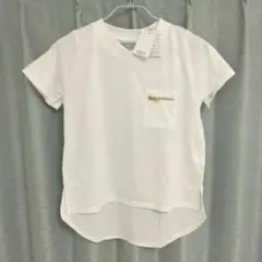 ホワイト　VネックTシャツ　新品タグ付き