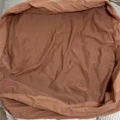体にフィットするソファカバー　ピンク