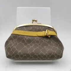 Item thumbnail for item ebc31d29-a845-4e2c-81e0-d8e60173a23c