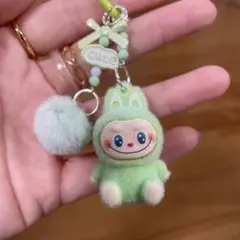 再入荷 ラブブ キーホルダー 緑 大人気