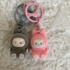 ❺訳あり　処分価格　ラブブ　ミニぬいぐるみキーホルダー　LABUBU 2個セット