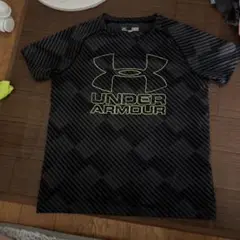UNDER ARMOUR ブラック Tシャツ YLG