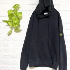 STONE ISLAND ストーンアイランド　黒 フード　パーカー