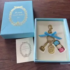 ラデュレ　チャーム　キーリング　LADUREE マカロン　キーホルダー　新品