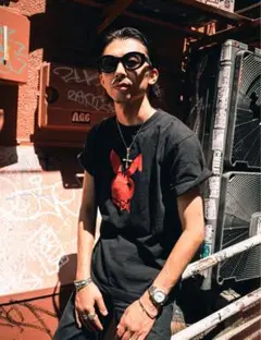 雨宮さん着用 Bunny Emblem Tee