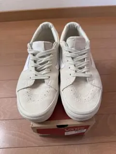Sk8-Low Contrast Bone White 23cm