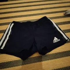 adidas ネイビー ショートパンツ