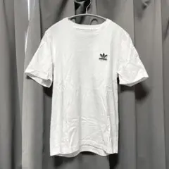 adidas ワンポイントロゴtシャツ ホワイト