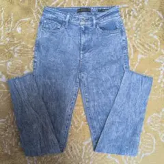 GUESS 1981 SKINNY スキニーデニム
