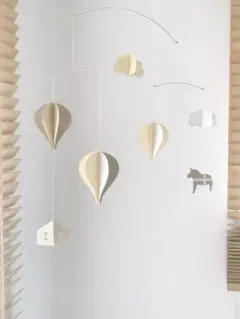 モビール　カフェラテカラー　〝気球x雲xダーラヘスト”
