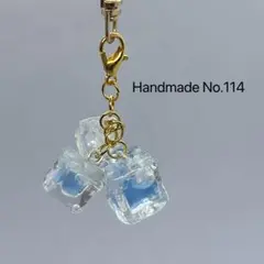 【チャーム】レジン　氷　水色　青　夏　キーホルダー　ハンドメイド114