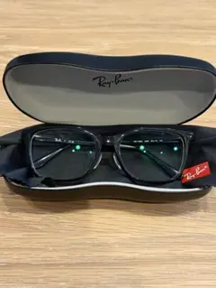 Item thumbnail for item c5645cc0-d047-4de6-969e-65c96495d09a