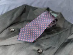 kiton セッテピエゲ プリントネクタイ