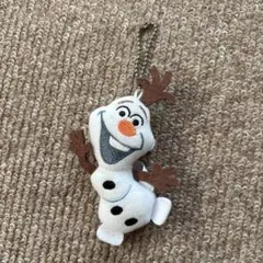 ディズニー　オラフ　ぬいぐるみバッジ　キーホルダー