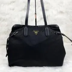 【美品】プラダ トートバッグ ゴールド金具 ブランドロゴ ナイロン 黒色