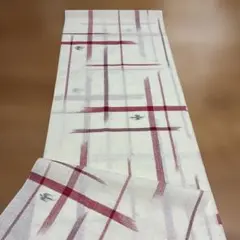 ホワイトと赤のチェック柄着物反物