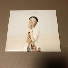 LISA EKDAHL give me that knowing smile
