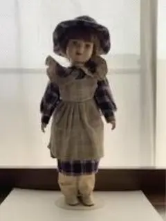 ポーセリン人形