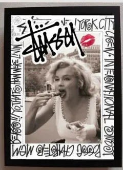 マリリンモンロー　ノーマジーン　STUSSYポスターフレーム付き壁掛けパロディ
