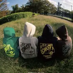 ボ*ブ様 FR2 DOKO × atmos パーカー FR2 DOKO × atmos パーカー‼️サイズL‼️ - メルカリ